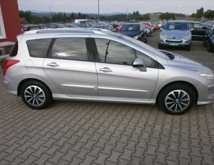 Peugeot 308 8