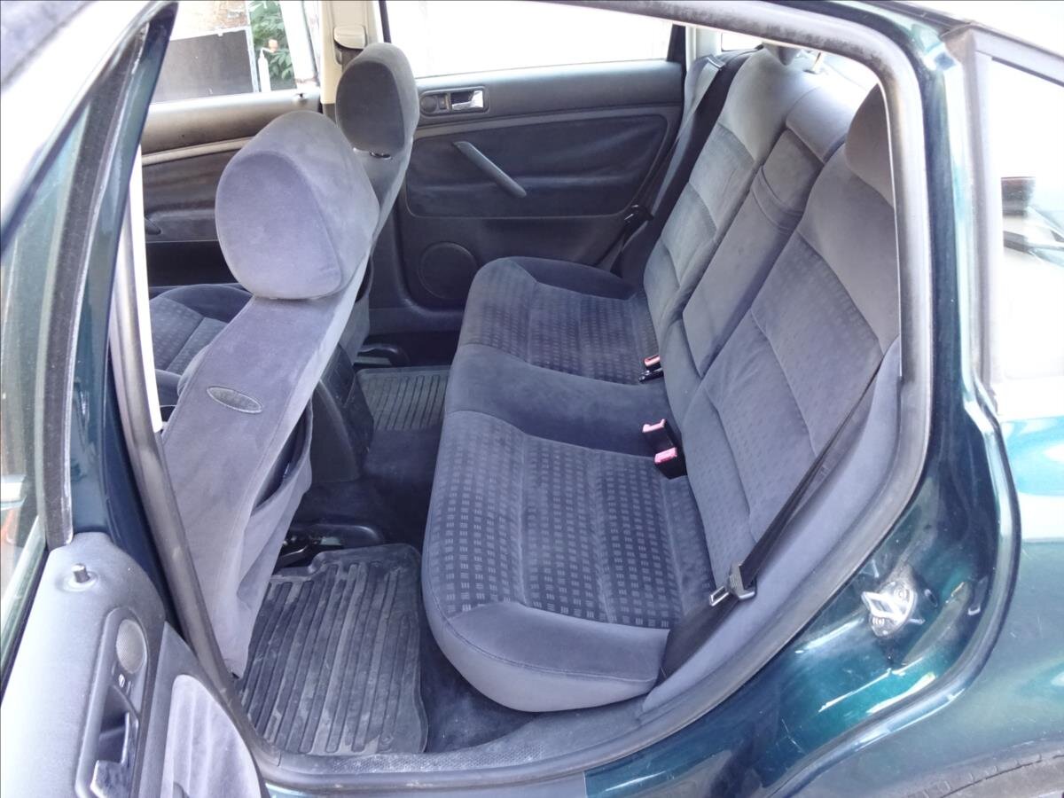 Volkswagen Passat Sedan 1,6 l 75 kw