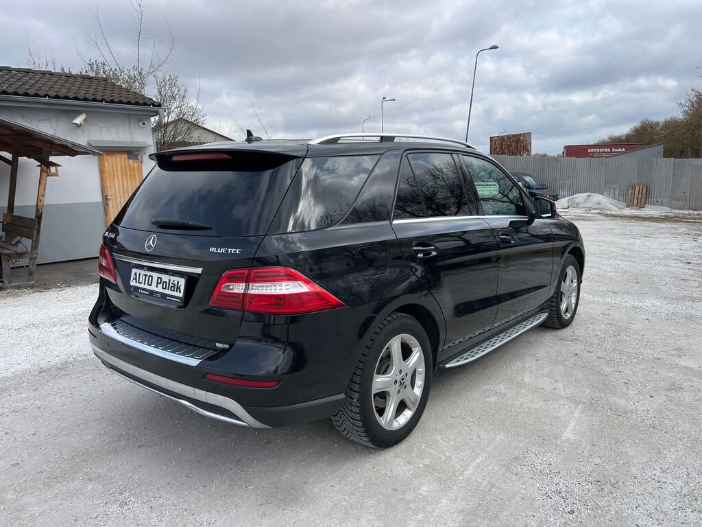 Mercedes-Benz Třídy M SUV / Terénní 3,0 l 190 kw