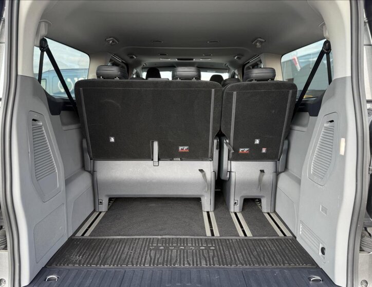 Ford Tourneo Custom Kombi 2,0 l 125 kw