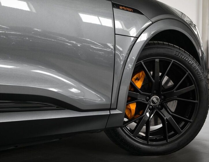 Audi e-tron SUV 0,0 300 kw