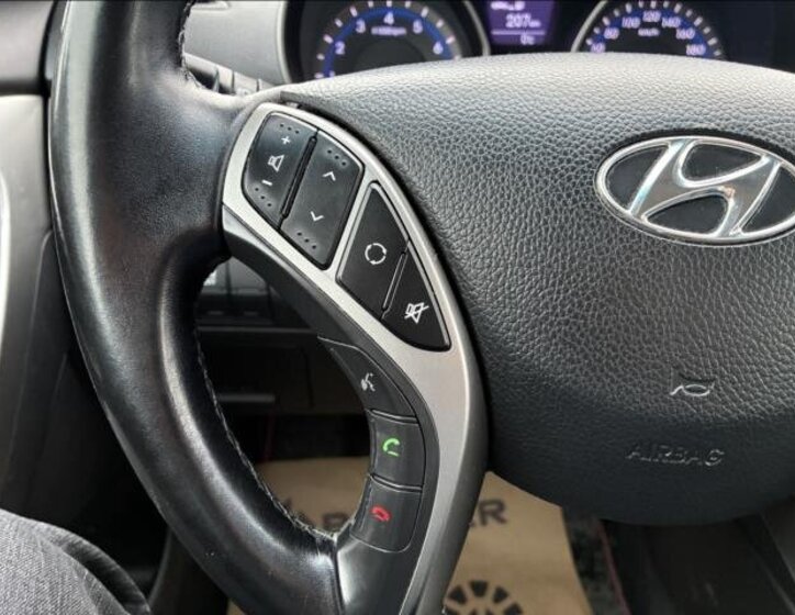 Hyundai i30 Kombi 1,6 l 99 kw