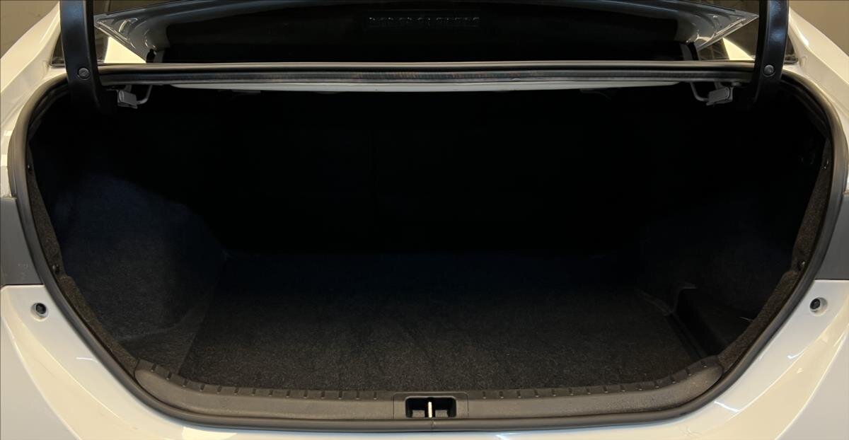 Toyota Corolla Sedan 1,6 l 97 kw