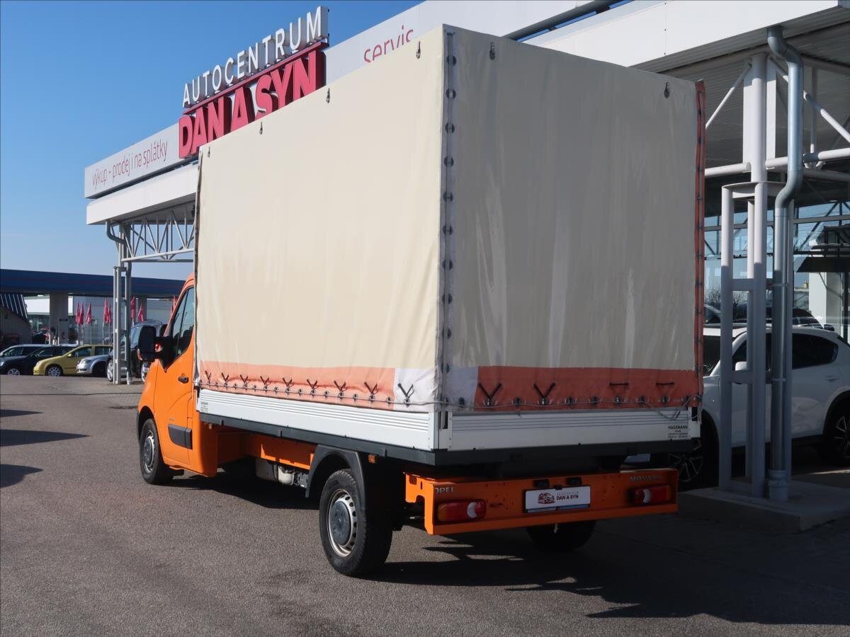 Opel Movano