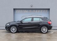 Mercedes-Benz GLA 8