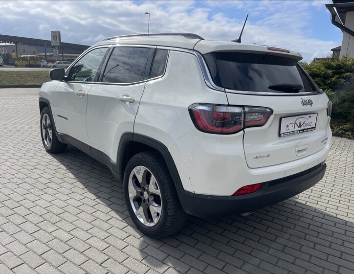Jeep Compass SUV / Terénní 2,0 l 103 kw