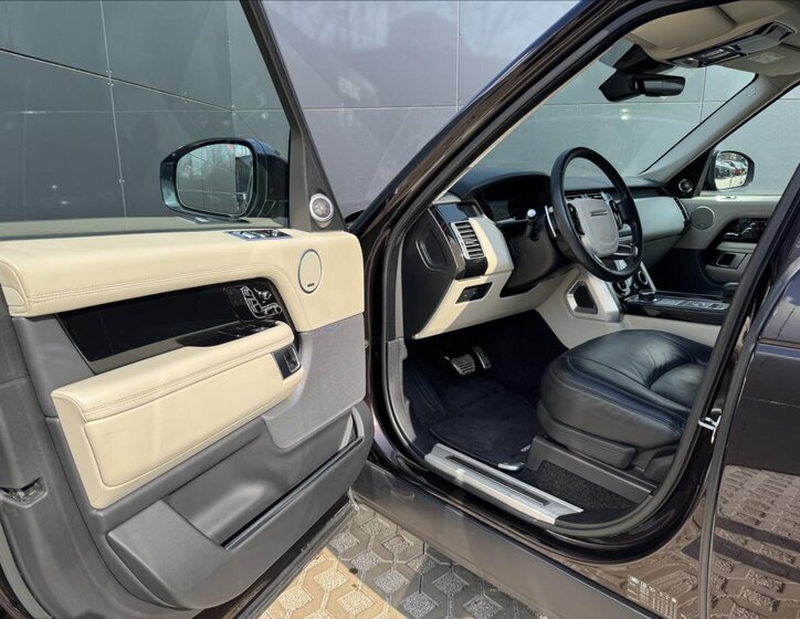 Land Rover Range Rover SUV / Terénní 4,4 l 250 kw