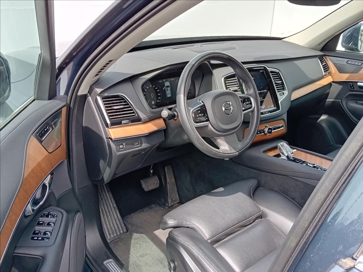 Volvo XC90 SUV / Terénní 2,0 l 173 kw