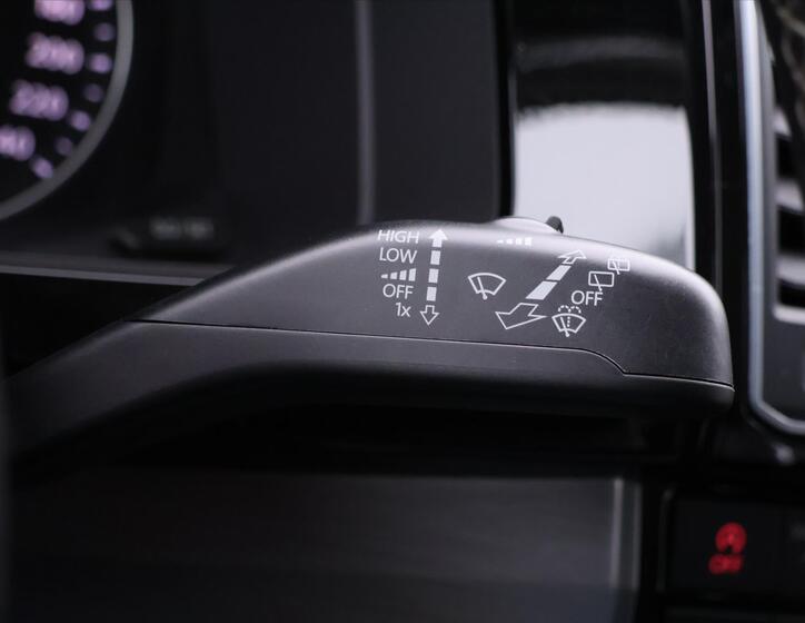 Volkswagen Multivan 19