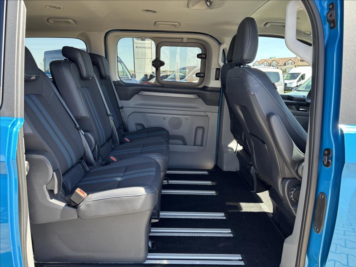 Ford Tourneo Custom Kombi 2,5 l 171 kw