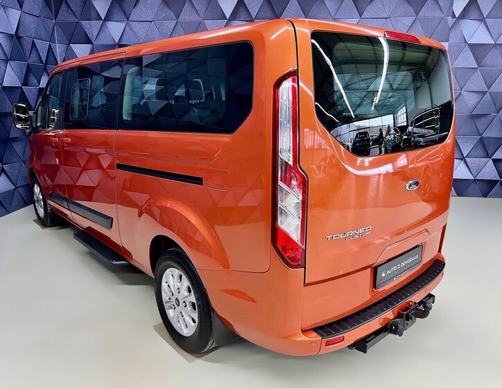 Ford Tourneo Custom 5