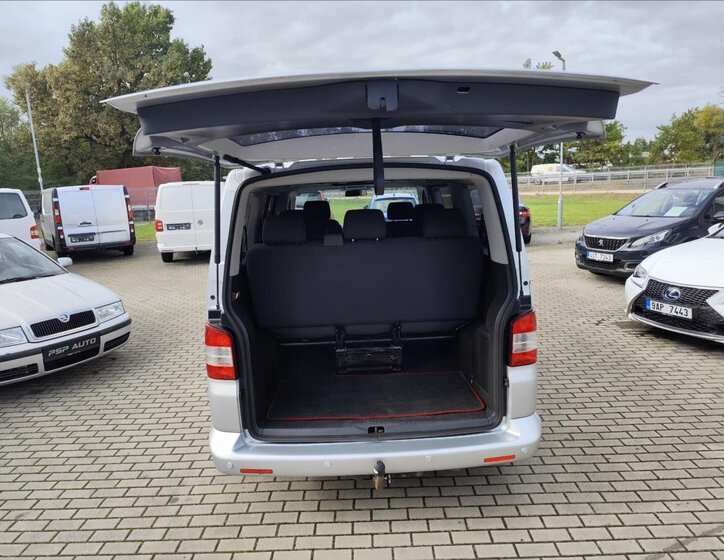 Volkswagen Caravelle Ostatní 2,5 l 96 kw
