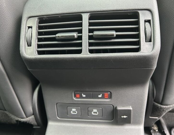 Land Rover Range Rover Velar SUV 3,0 l 221 kw