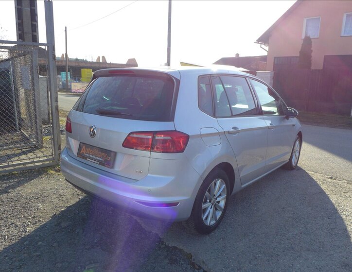 Volkswagen Golf Sportsvan Kombi 1,2 l 63 kw