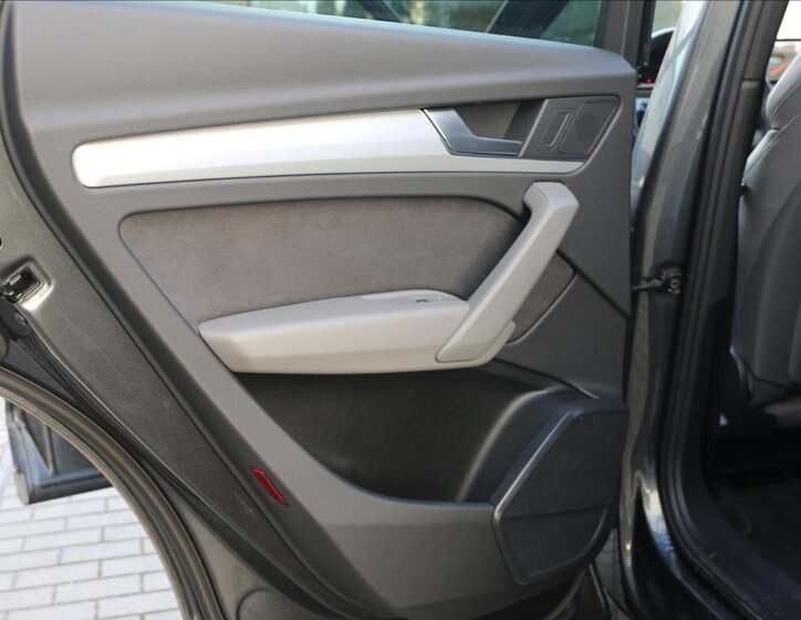 Audi Q5 SUV 2,0 l 150 kw