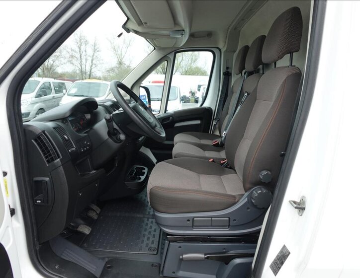 Peugeot Boxer Ostatní 2,2 l 121 kw