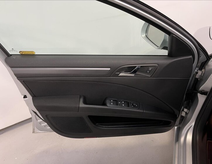 Škoda Superb Liftback 2,0 l 103 kw