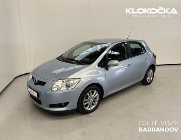 Toyota Auris 1