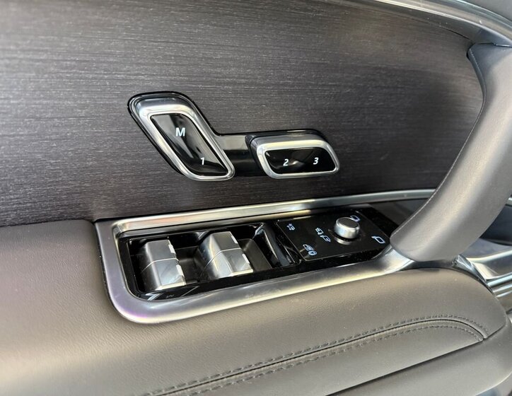 Land Rover Range Rover SUV / Terénní 4,4 l 390 kw