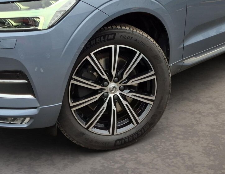 Volvo XC60 SUV / Terénní 2,0 l 177 kw