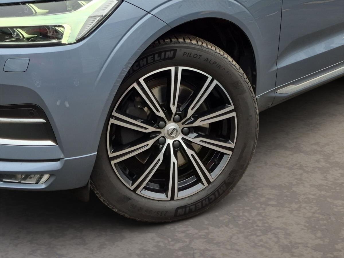 Volvo XC60 SUV / Terénní 2,0 l 177 kw