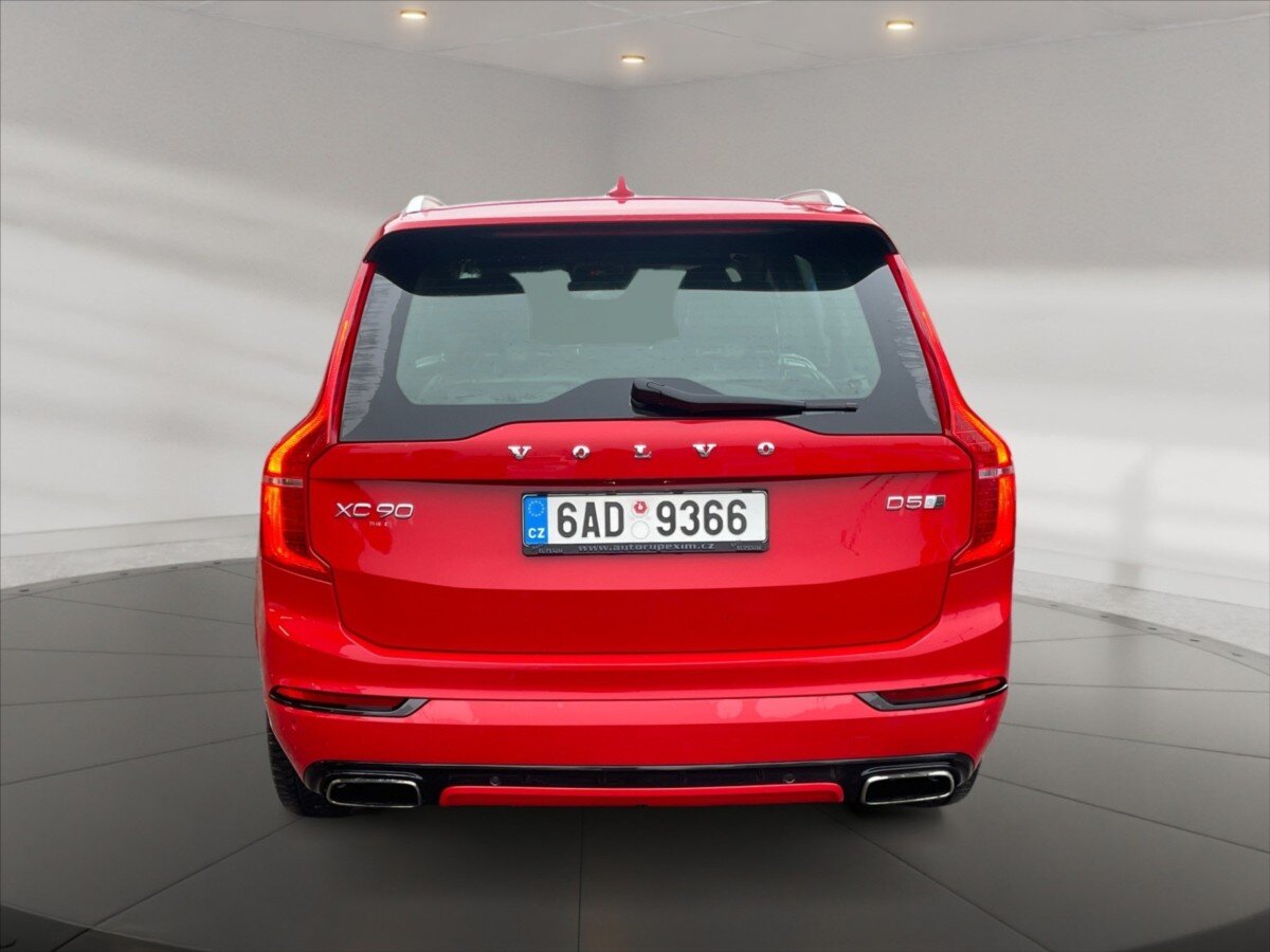 Volvo XC90 SUV / Terénní 2,0 l 173 kw