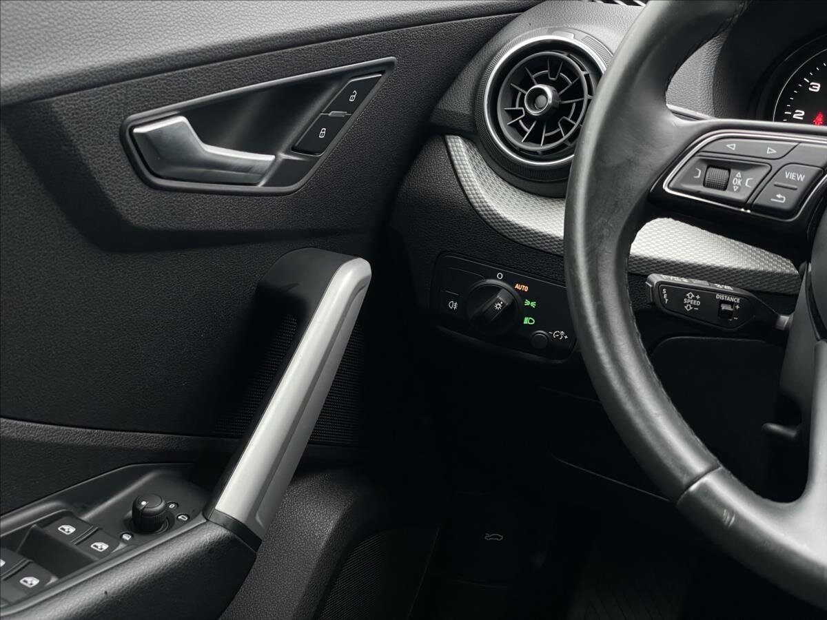 Audi Q2 SUV / Terénní 1,5 l 110 kw