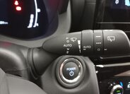 Toyota Yaris Cross CUV / Crossover 1,5 l 68 kw