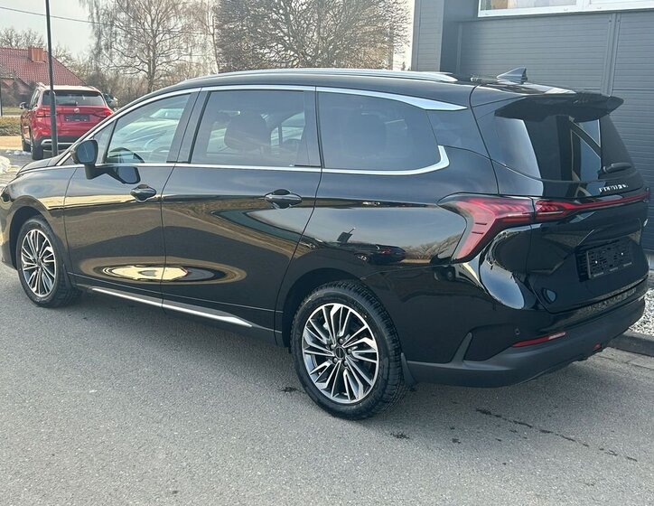 Dongfeng Ostatní MPV 1,5 l 130 kw