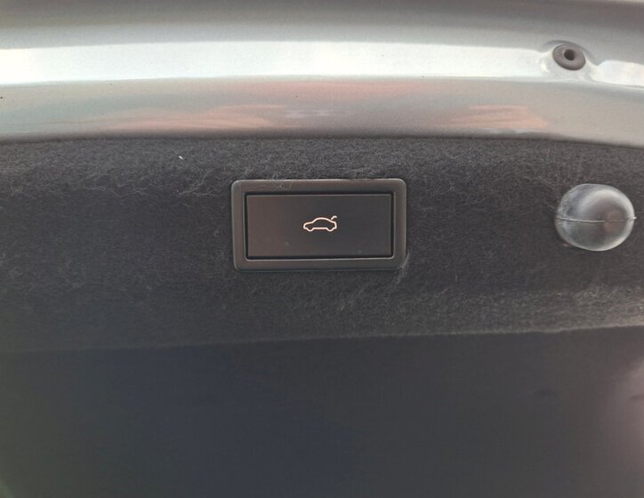 Škoda Superb Sedan / Limuzína 2,0 l 140 kw