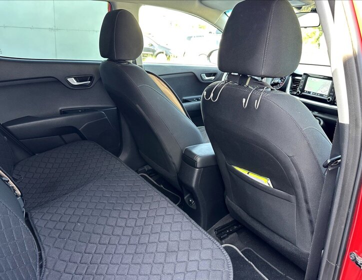 KIA Stonic SUV / Terénní 1,6 l 81 kw