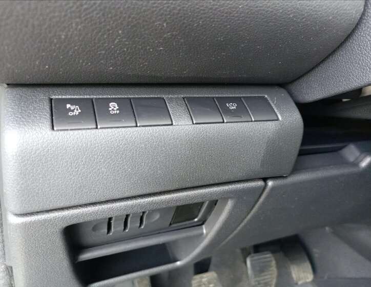 Peugeot 5008 SUV 1,6 l 88 kw