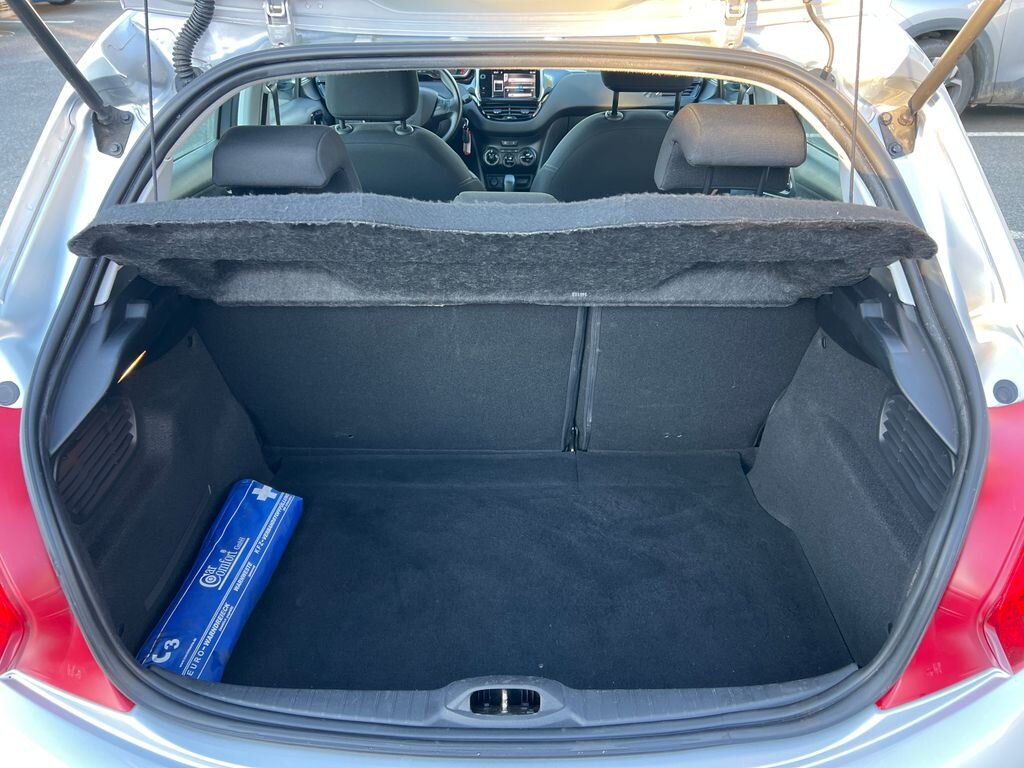 Peugeot 208 Hatchback 1,4 l 70 kw