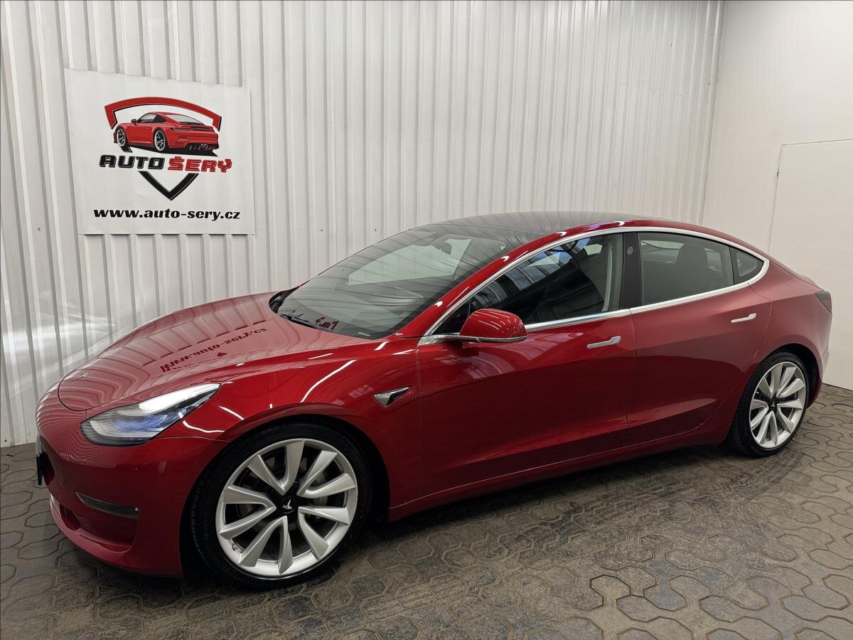 Tesla Model 3 Liftback 0,0 324 kw