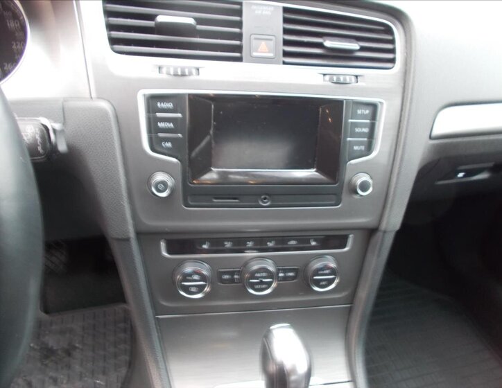 Volkswagen Golf Hatchback 1,6 l 77 kw