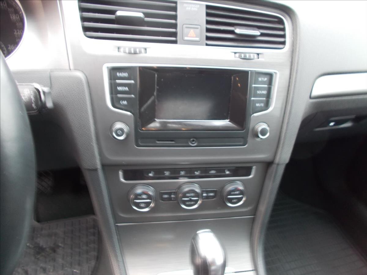 Volkswagen Golf Hatchback 1,6 l 77 kw