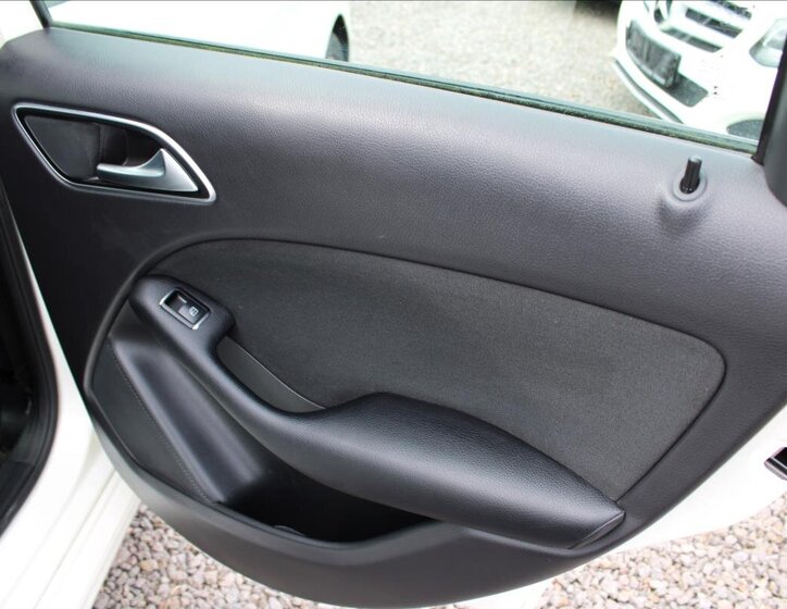 Mercedes-Benz Třídy B MPV 1,5 l 80 kw