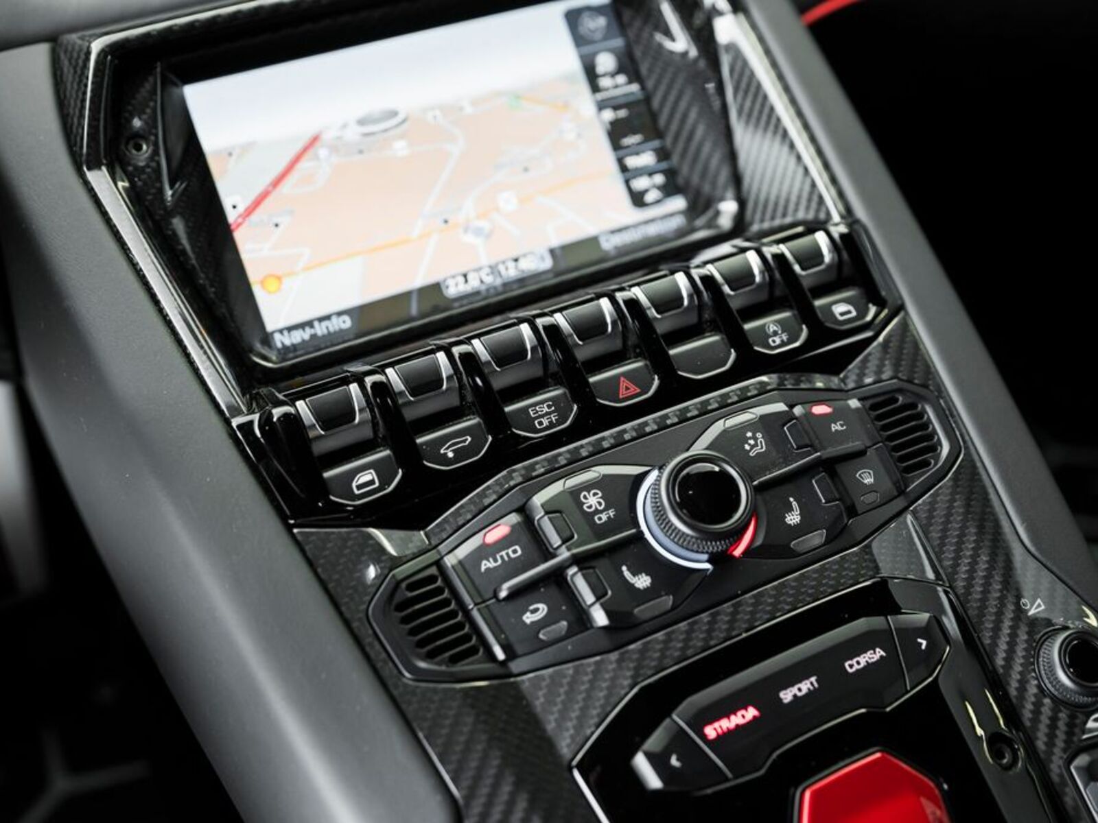 Lamborghini Aventador 37