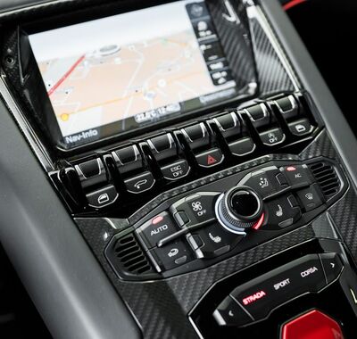 Lamborghini Aventador 37