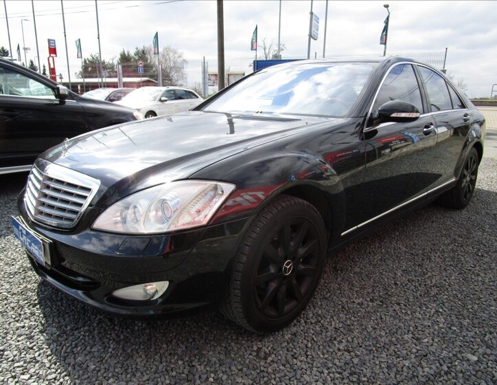 Mercedes-Benz Třídy S Sedan / Limuzína 4,0 l 235 kw