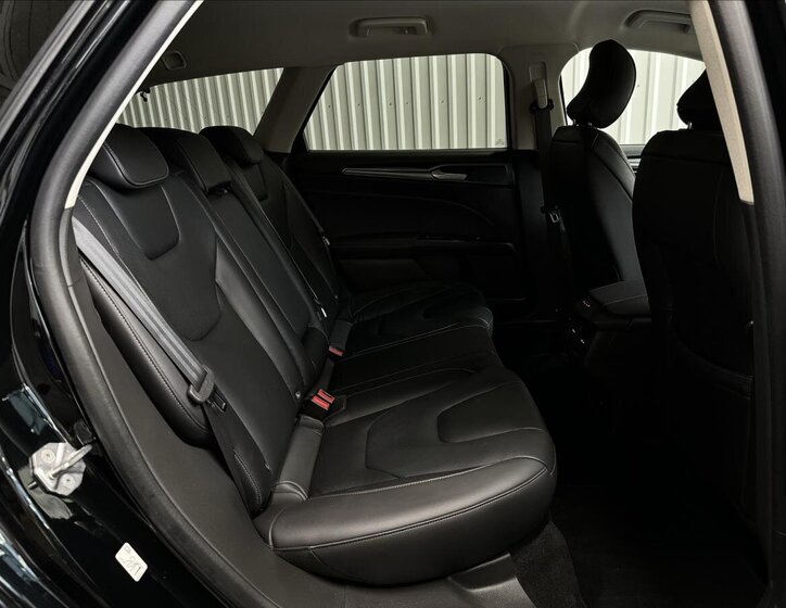 Ford Mondeo Kombi 1,5 l 121 kw