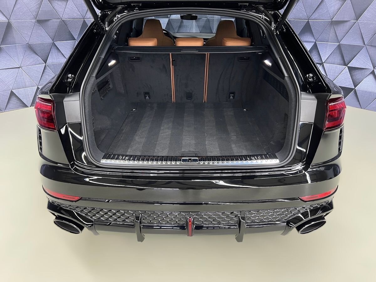 Audi RS Q8 SUV / Terénní 4,0 l 471 kw