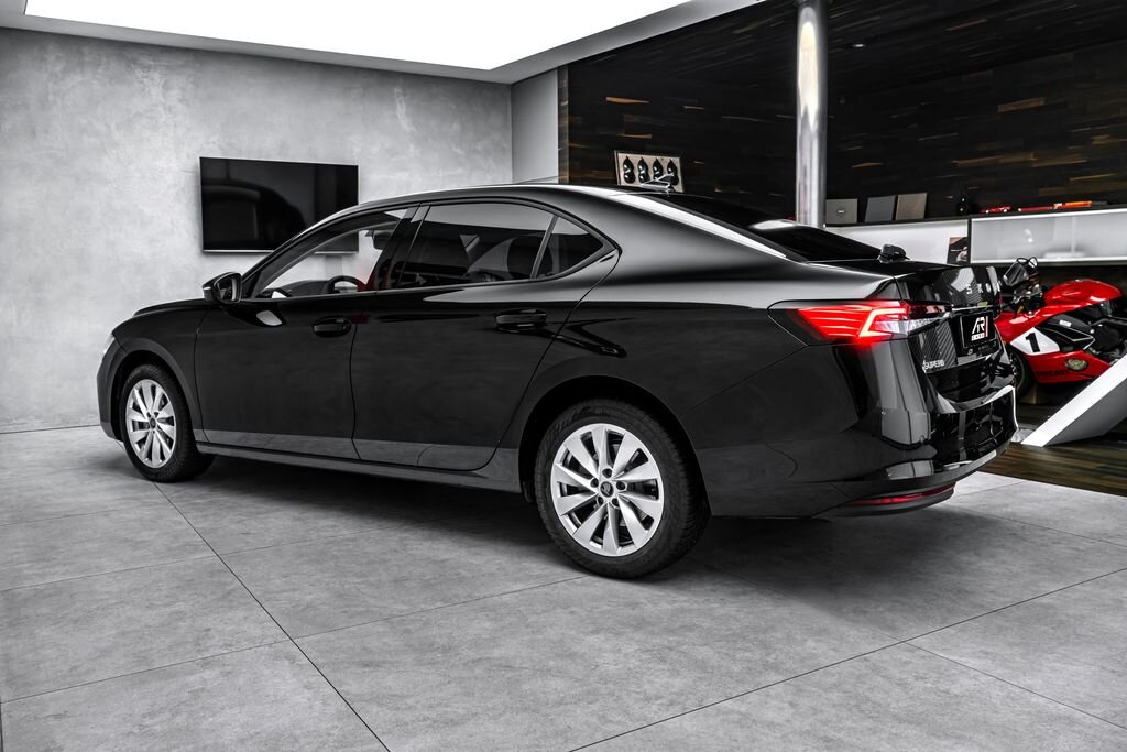 Škoda Superb Sedan / Limuzína 2,0 l 110 kw