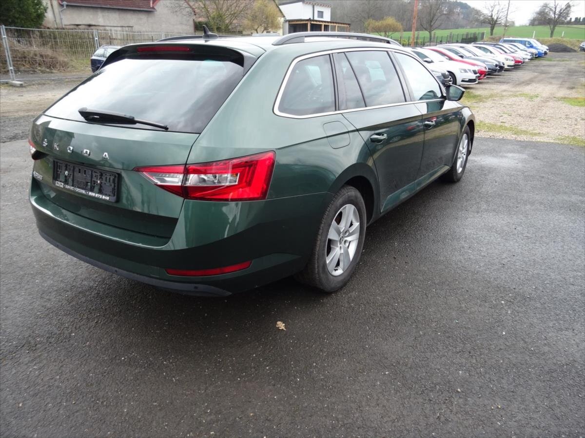 Škoda Superb Kombi 1,6 l 88 kw