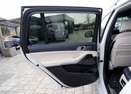 BMW X7 SUV / Terénní 3,0 l 250 kw