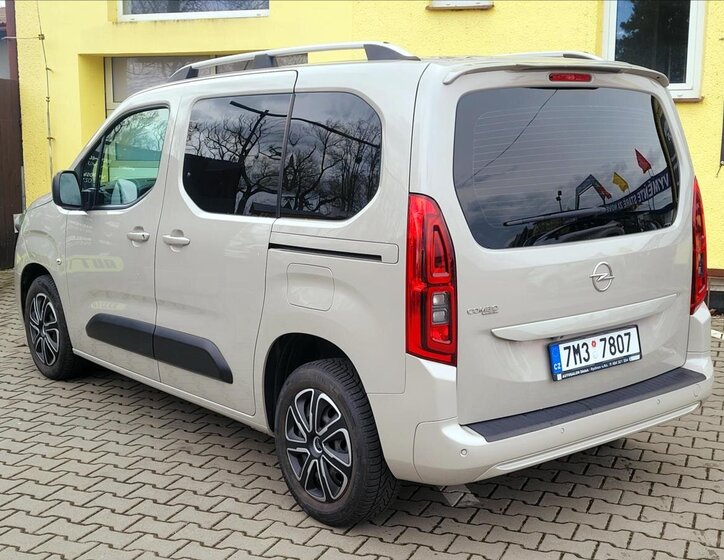 Opel Combo MPV 1,2 l 81 kw