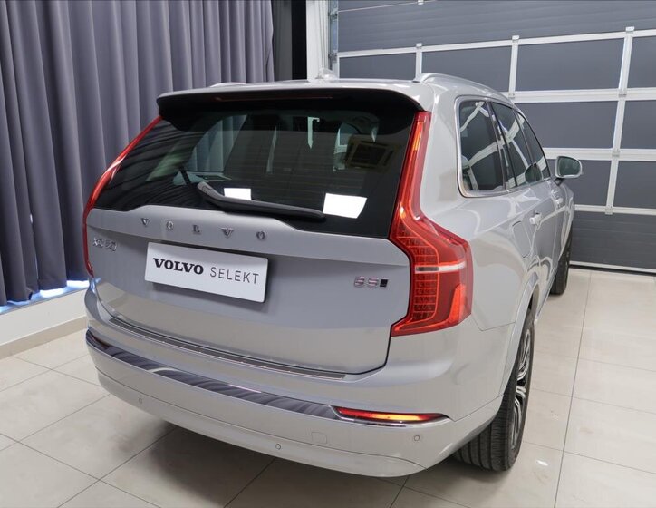 Volvo XC90 6