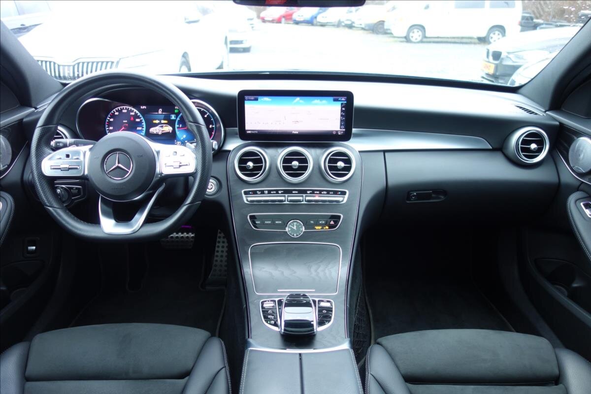 Mercedes-Benz Třídy C Sedan / Limuzína 2,0 l 143 kw