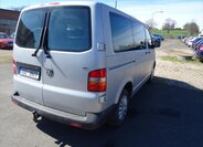 Volkswagen Caravelle MPV 2,5 l 96 kw