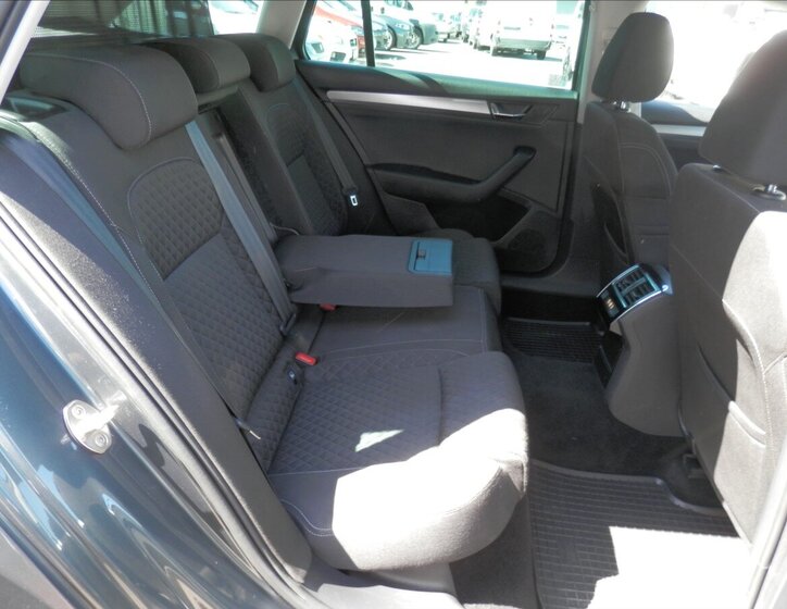 Škoda Superb Kombi 2,0 l 110 kw